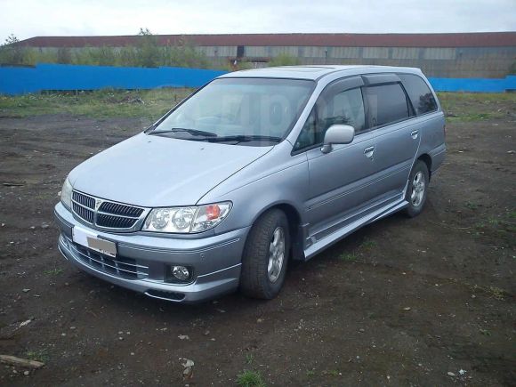    Nissan Presage 1999 , 260000 , -