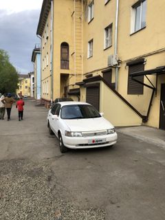 Седан Toyota Corsa 1993 года, 120000 рублей, Красноярск