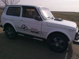 SUV    4x4 2121  2002 , 190000 , --