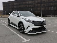 SUV или внедорожник Toyota C-HR 2017 года, 2350000 рублей, Артём