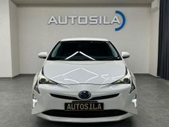 Лифтбек Toyota Prius 2018 года, 2060000 рублей, Барнаул