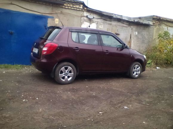  Skoda Fabia 2010 , 320000 , 