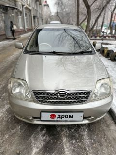 Седан Toyota Corolla 2000 года, 580000 рублей, Омск