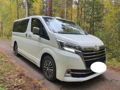 Минивэн или однообъемник Toyota Hiace 2021 года, 5950000 рублей, Братск