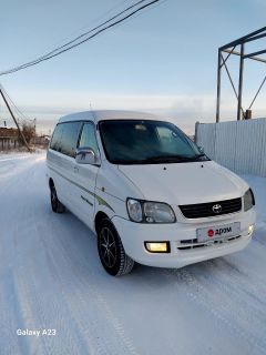 Минивэн или однообъемник Toyota Lite Ace Noah 1999 года, 680000 рублей, Якутск