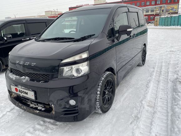    Toyota Voxy 2010 , 1000000 , 