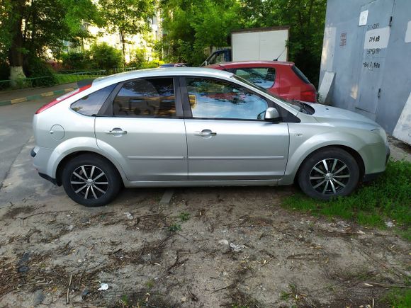  Ford Focus 2006 , 215000 , 