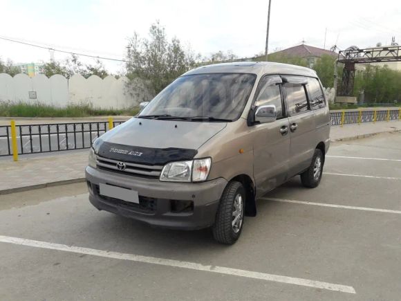    Toyota Town Ace Noah 1997 , 255000 , 