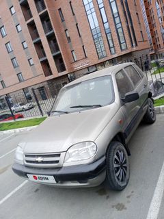 SUV или внедорожник Chevrolet Niva 2006 года, 345000 рублей, Новосибирск