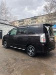    Toyota Voxy 2013 , 1100000 , 