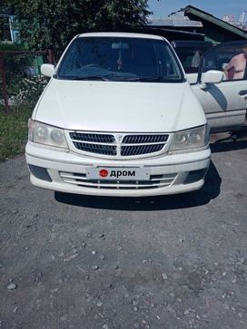 Минивэн или однообъемник Nissan Presage 1998 года, 350000 рублей, Первоуральск