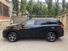 SUV или внедорожник Toyota Highlander 2017 года, 3200000 рублей, Махачкала