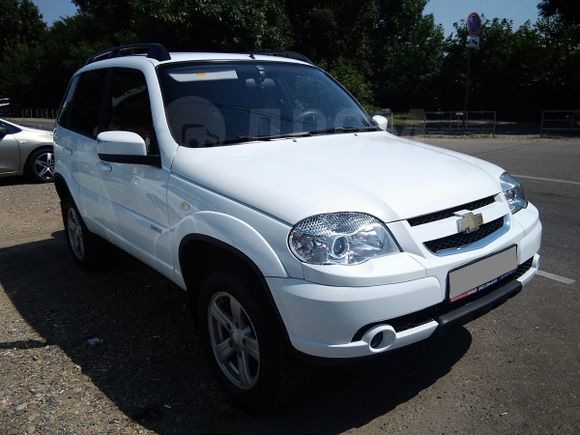 SUV   Chevrolet Niva 2014 , 420000 ,  