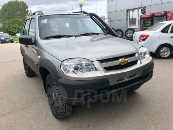 SUV   Chevrolet Niva 2019 , 695000 , 