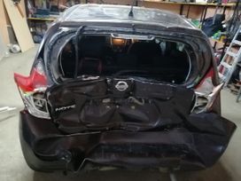  Nissan Note 2015 , 400000 , 