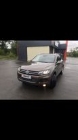 SUV   Volkswagen Touareg 2014 , 1700000 , 