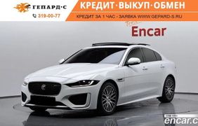 Седан Jaguar XE 2020 года, 2850000 рублей, Новосибирск