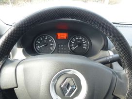  Renault Logan 2010 , 300000 , 