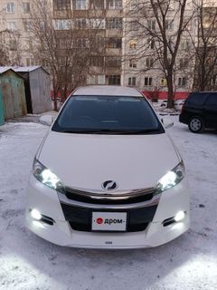 Минивэн или однообъемник Toyota Wish 2015 года, 1979000 рублей, Новосибирск
