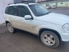 SUV или внедорожник Chevrolet Niva 2012 года, 580000 рублей, Нефтеюганск