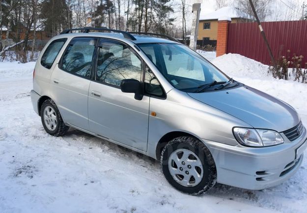    Toyota Corolla Spacio 1999 , 305000 , 