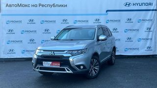 SUV или внедорожник Mitsubishi Outlander 2018 года, 2720000 рублей, Тюмень
