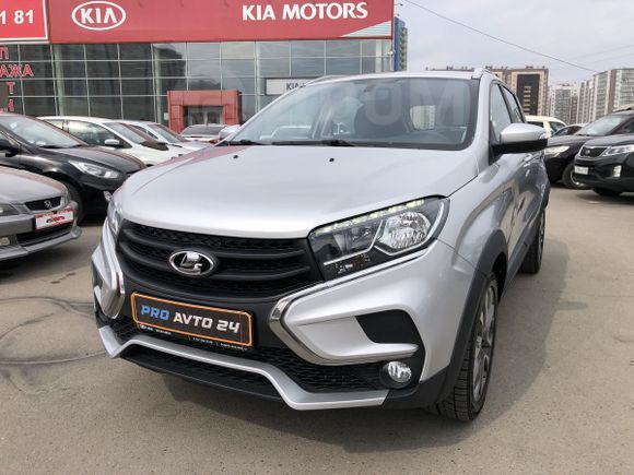 SUV    -  2018 , 937000 , 