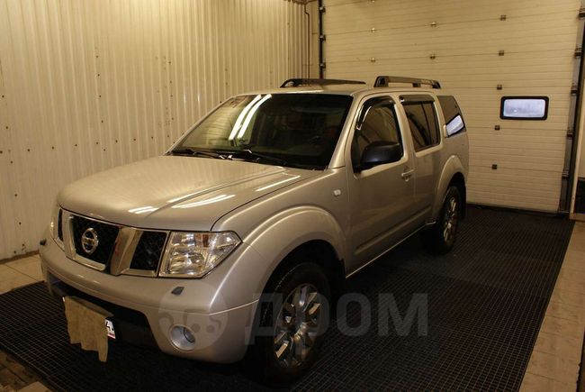 SUV   Nissan Pathfinder 2007 , 900000 , 