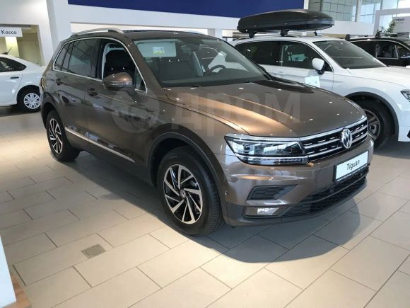 SUV   Volkswagen Tiguan 2018 , 2331800 , 