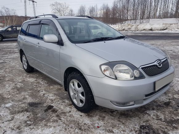  Toyota Corolla Fielder 2002 , 335000 , -