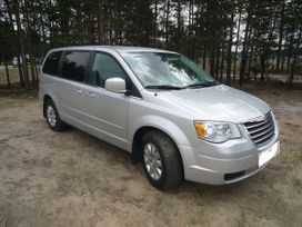    Chrysler Town and Country 2009 , 970000 , 