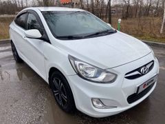 Седан Hyundai Solaris 2012 года, 860000 рублей, Омск