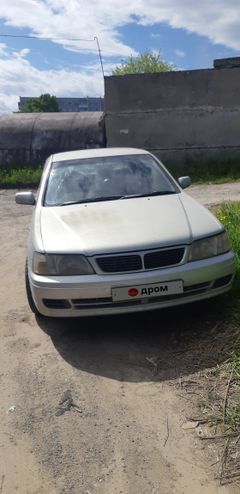 Седан Nissan Bluebird 1996 года, 180000 рублей, Амурск