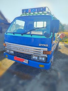 Бортовой грузовик Toyota Dyna 1995 года, 500000 рублей, Новосибирск