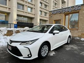 Седан Toyota Corolla 2023 года, 2800000 рублей, Москва