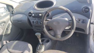  3  Toyota Vitz 1999 , 230000 , 