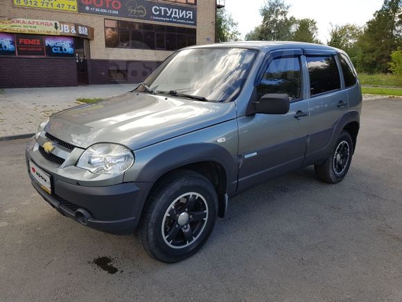 SUV   Chevrolet Niva 2011 , 300000 , 