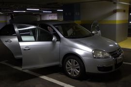 Седан Volkswagen Jetta 2009 года, 510000 рублей, Москва