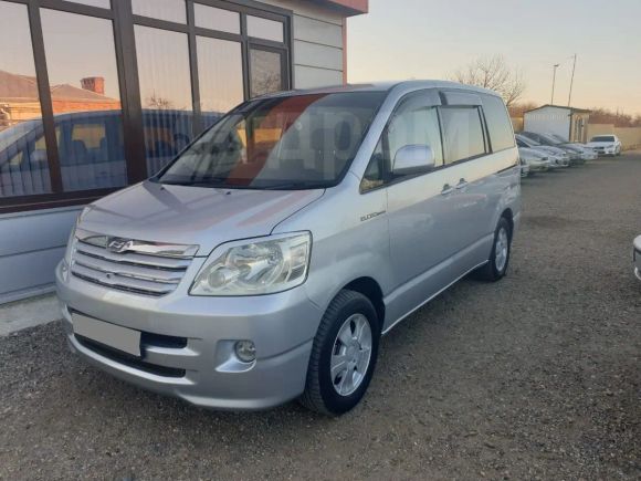    Toyota Noah 2003 , 525000 , 