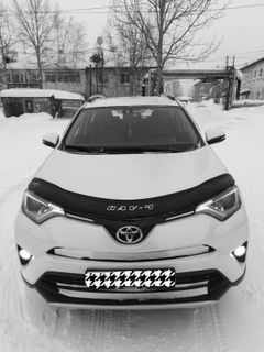SUV или внедорожник Toyota RAV4 2016 года, 2650000 рублей, Алдан
