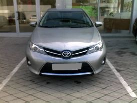  Toyota Auris 2013 , 860000 , 