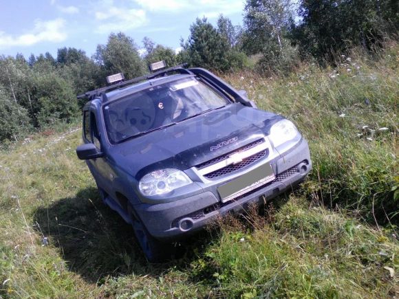 SUV   Chevrolet Niva 2013 , 460000 , 