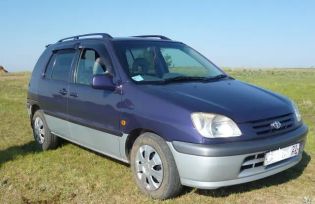  Toyota Raum 1998 , 210000 , 