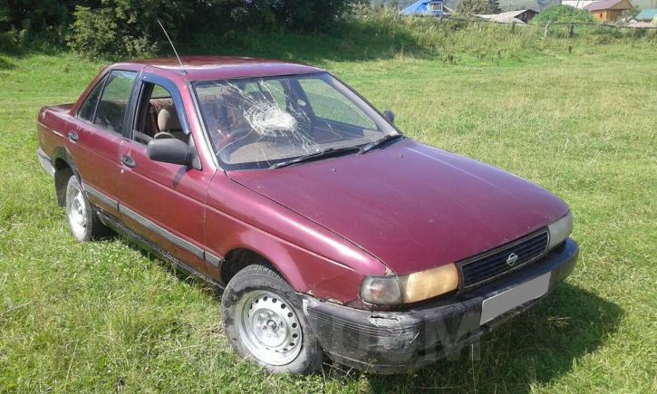    Nissan Tino 2000 , 255555 , -