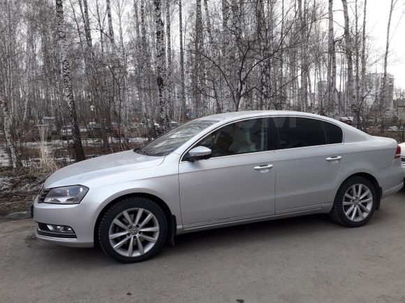  Volkswagen Passat 2011 , 600000 , 