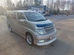 Минивэн или однообъемник Nissan Elgrand 2003 года, 1300000 рублей, Екатеринбург