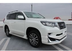 SUV или внедорожник Toyota Land Cruiser Prado 2019 года, 3700000 рублей, Владивосток