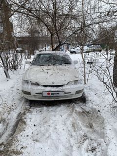 Седан Nissan Presea 1998 года, 135000 рублей, Омск