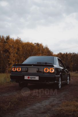 Седан Nissan Skyline 1985 года, 300000 рублей, Омск