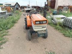 Мини-трактор Kubota B1400 1998 года, 300000 рублей, Хоринск